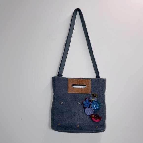 Felted wool bag tote with felted adornments - Picture 9 of 9
